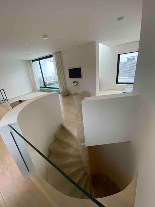 Casa de Férias Stunning 4 Bed Mews House With Patio Londres