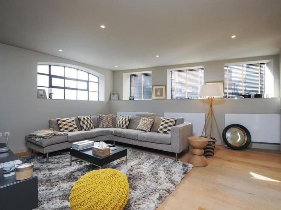 Manhattan Style In Fulham Apartment *