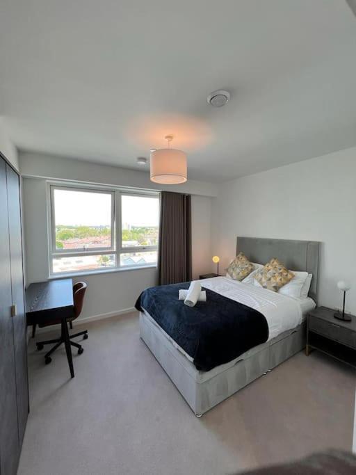 Stylish 2-bed Flat Canning Town Londres