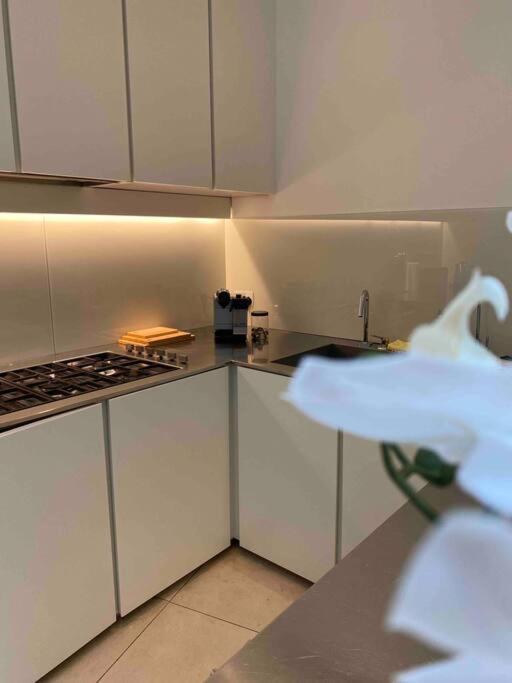 Casa de Férias Stunning 4 Bed Mews House With Patio *