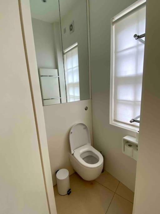 Casa de Férias Stunning 4 Bed Mews House With Patio Londres