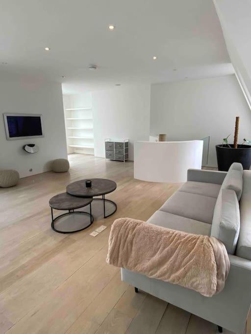 Stunning 4 Bed Mews House With Patio Casa de Férias Londres