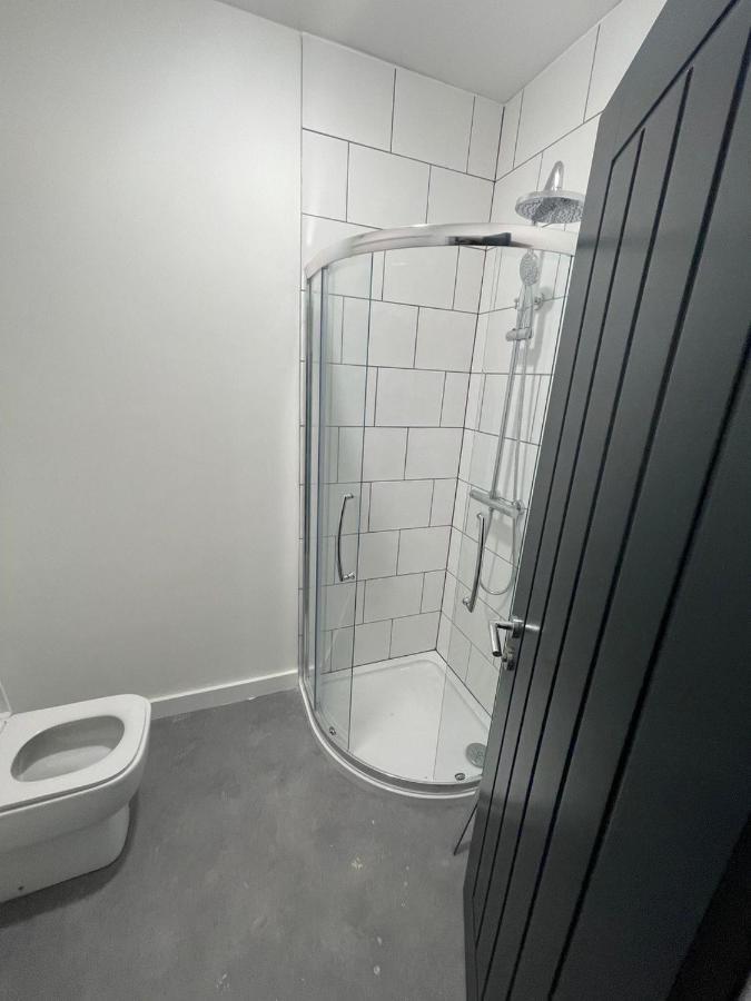 Private With En-suite In Catford, *