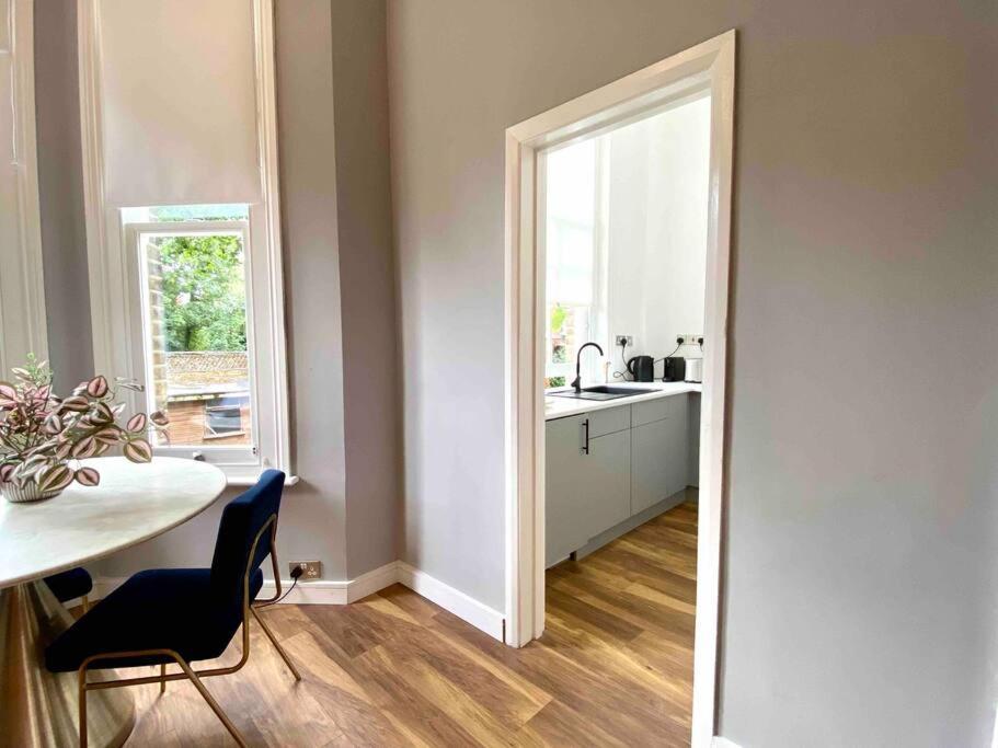 Apartamento Stylish For 3 Near Regents Park N4