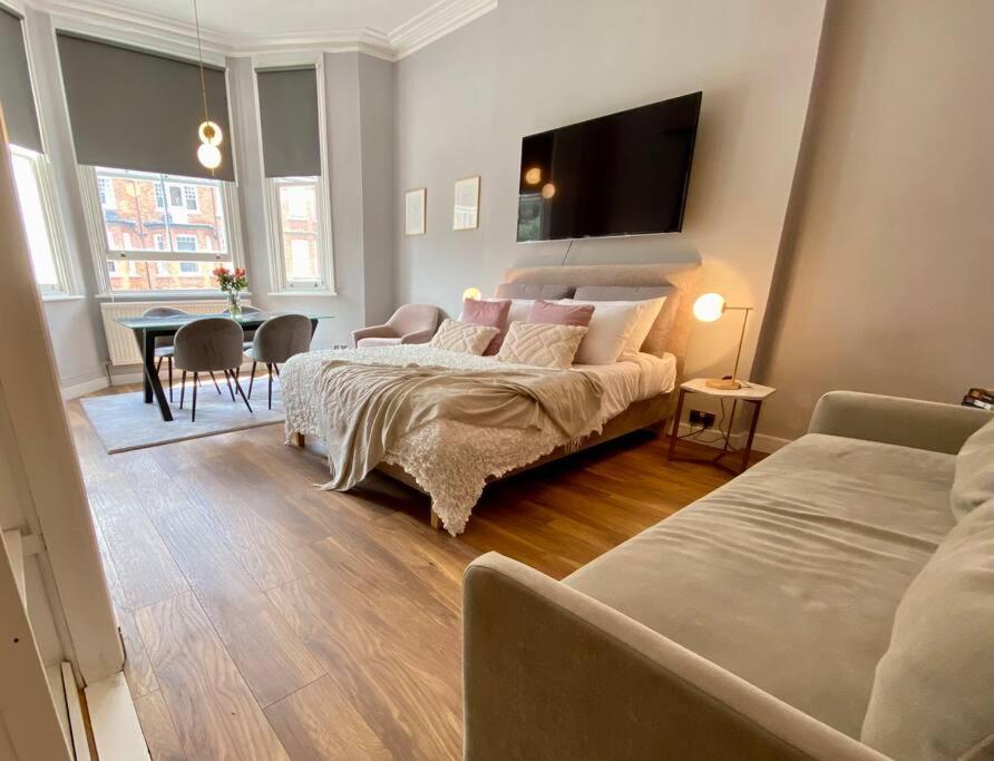 For 3 Near Regents Park N5