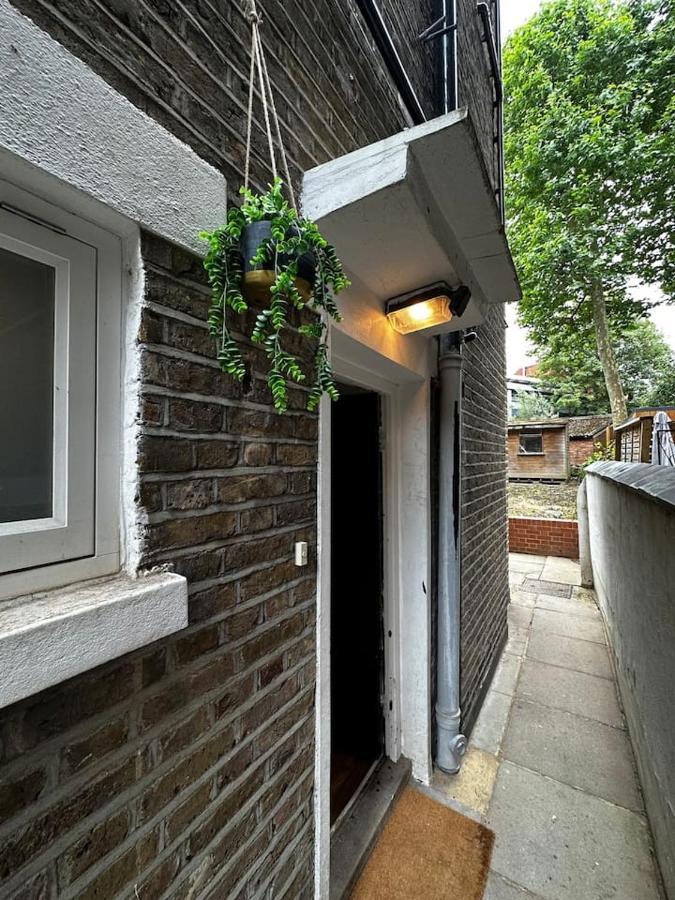 Spacious For 4 Flat Near Regents Park N2 * Londen