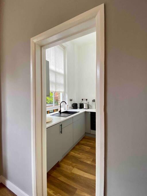 Stylish For 3 Near Regents Park N4 *