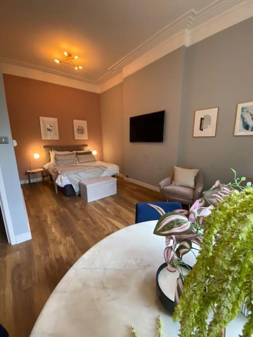 Apartamento Stylish For 3 Near Regents Park N4 *