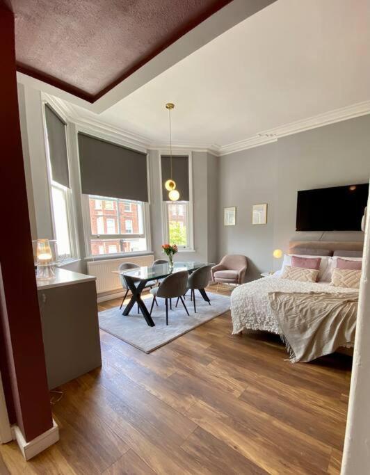 For 3 Near Regents Park N5