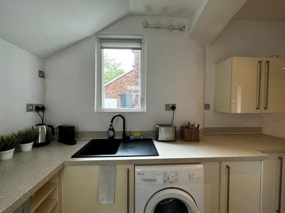Apartment Spacious For 4 Near Regents Park N1