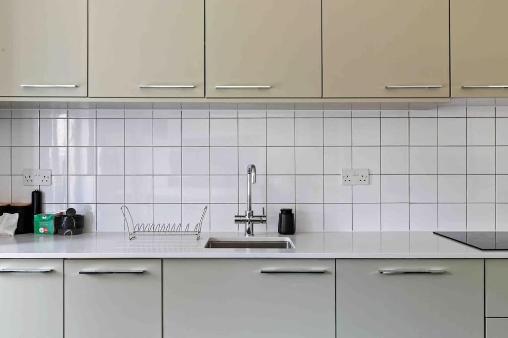 Apartamento Modern 3 Bed In Tottenham Londres