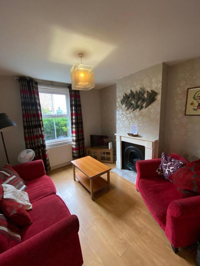 Vakantiehuis 3 Bedroom House Ealing *