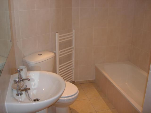 Convenient Centre And Tottenham Stadium