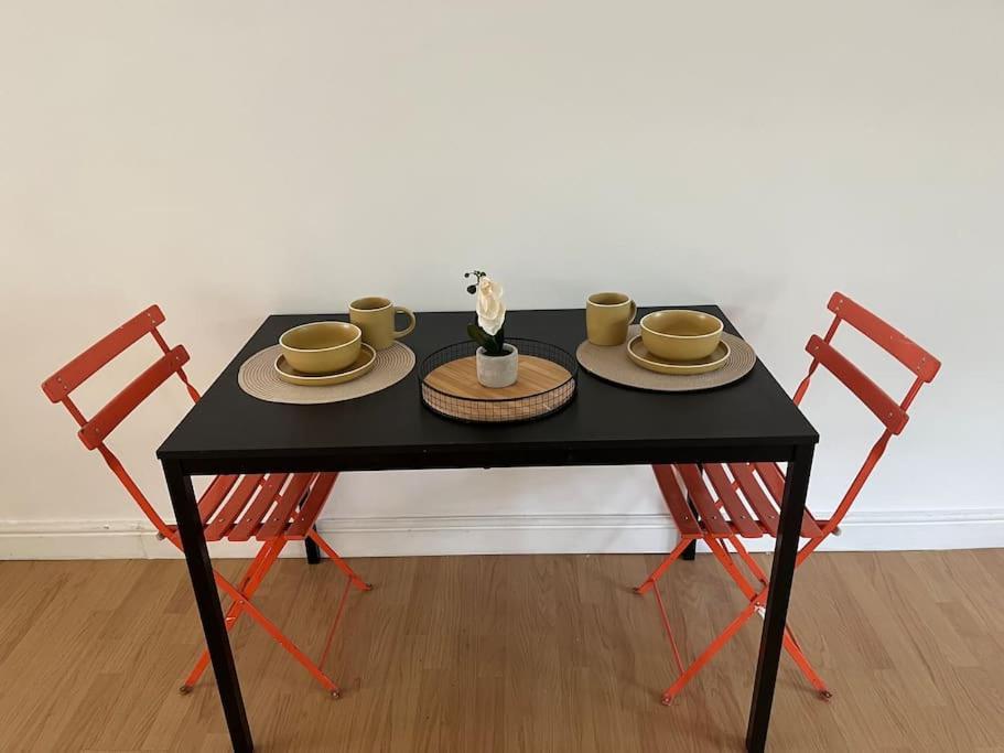3 Bedrooms Flat Crystal Palace Apartamento Londres