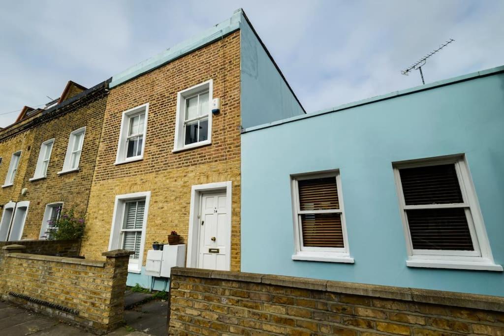 Hébergement de vacances 1 Bed Townhouse In Battersea Close To River Thames Londres