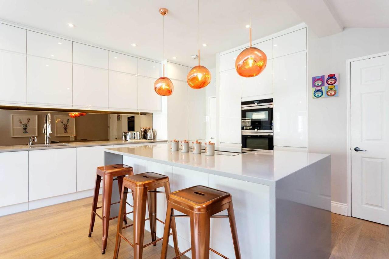 Fulham, - Stylish 5 Bedroom House