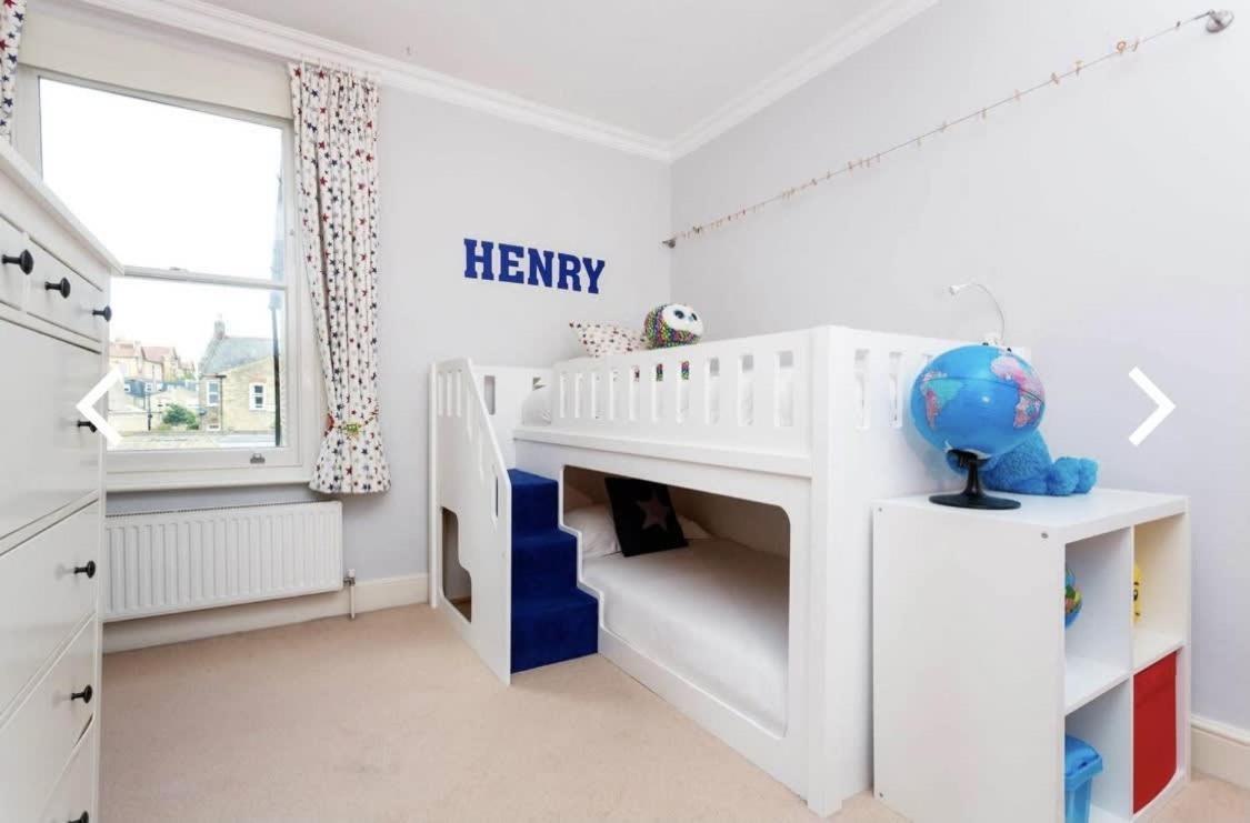 Fulham, - Stylish 5 Bedroom House Hébergement de vacances *