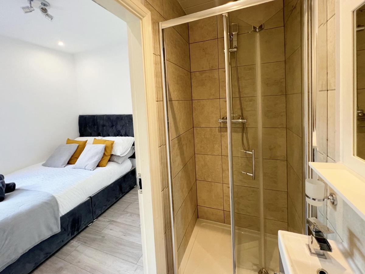 Minet Gardens - Modern Centrally Located - 5 Quarto em Acomodações Particulares Londres