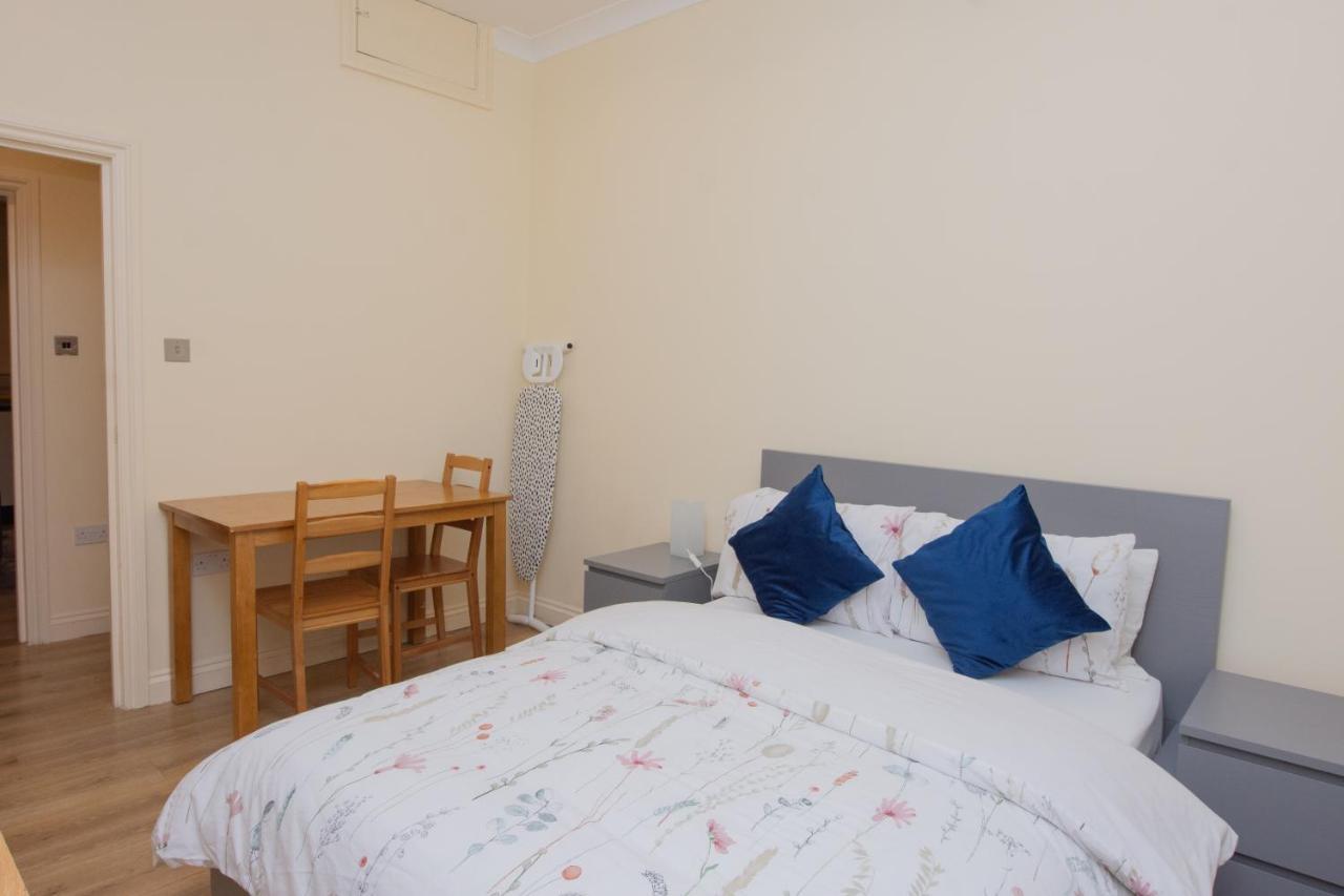 Apartment Evergreen Apartments- Flat 1, *