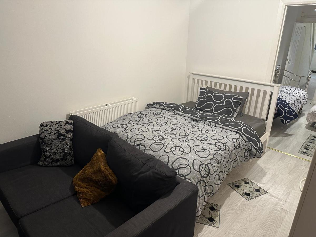 4 Double Bed Family 15 Mins From Central Ldn Apartamento Londres