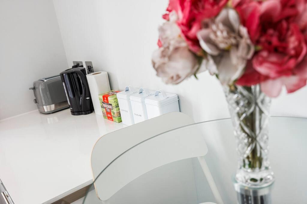Charing Cross Road One Bedroom * Londen