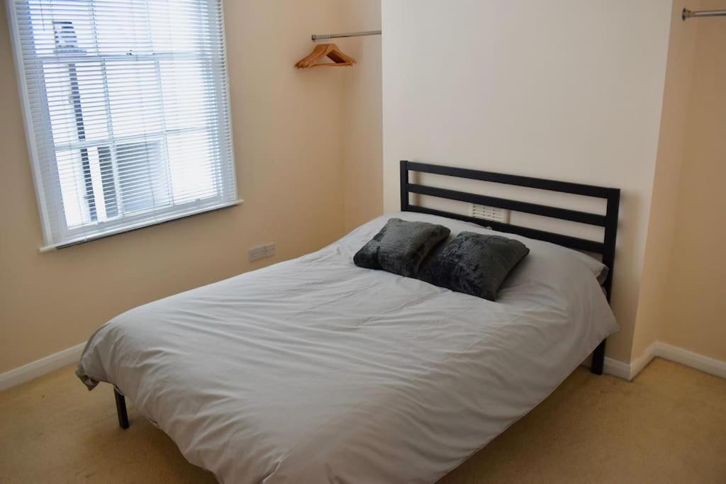 Cosy 1 Bedroom Flat Near The Eye