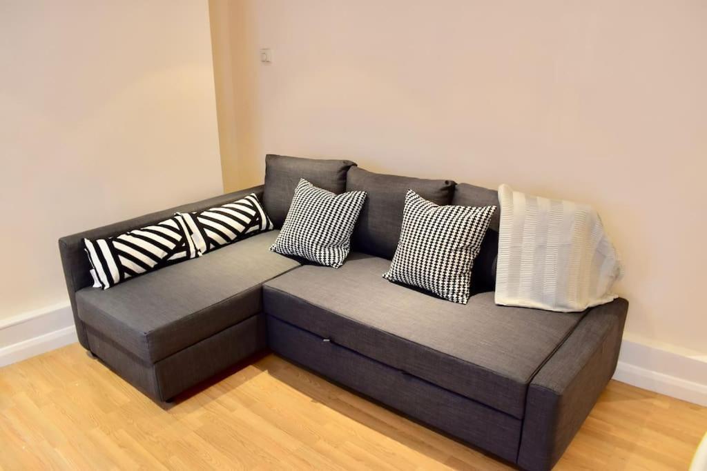 Cosy 1 Bedroom Flat Near The Eye Appartement