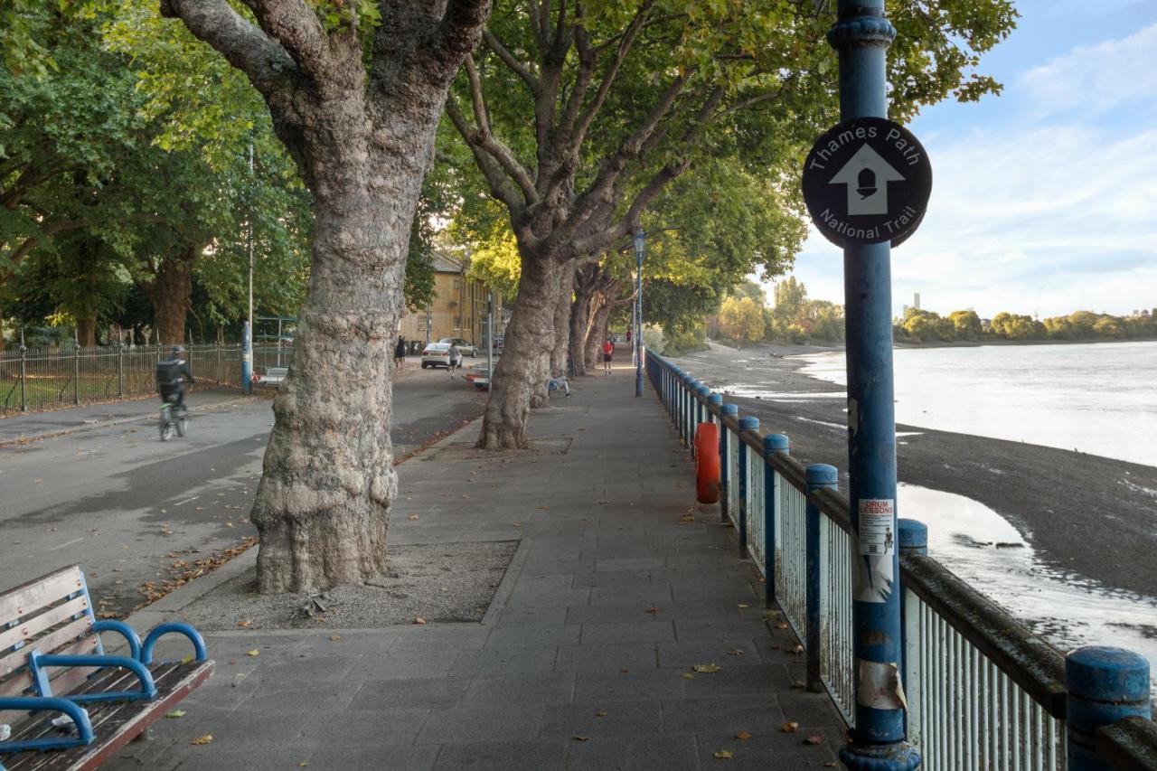 Fabulous Riverside In Putney London