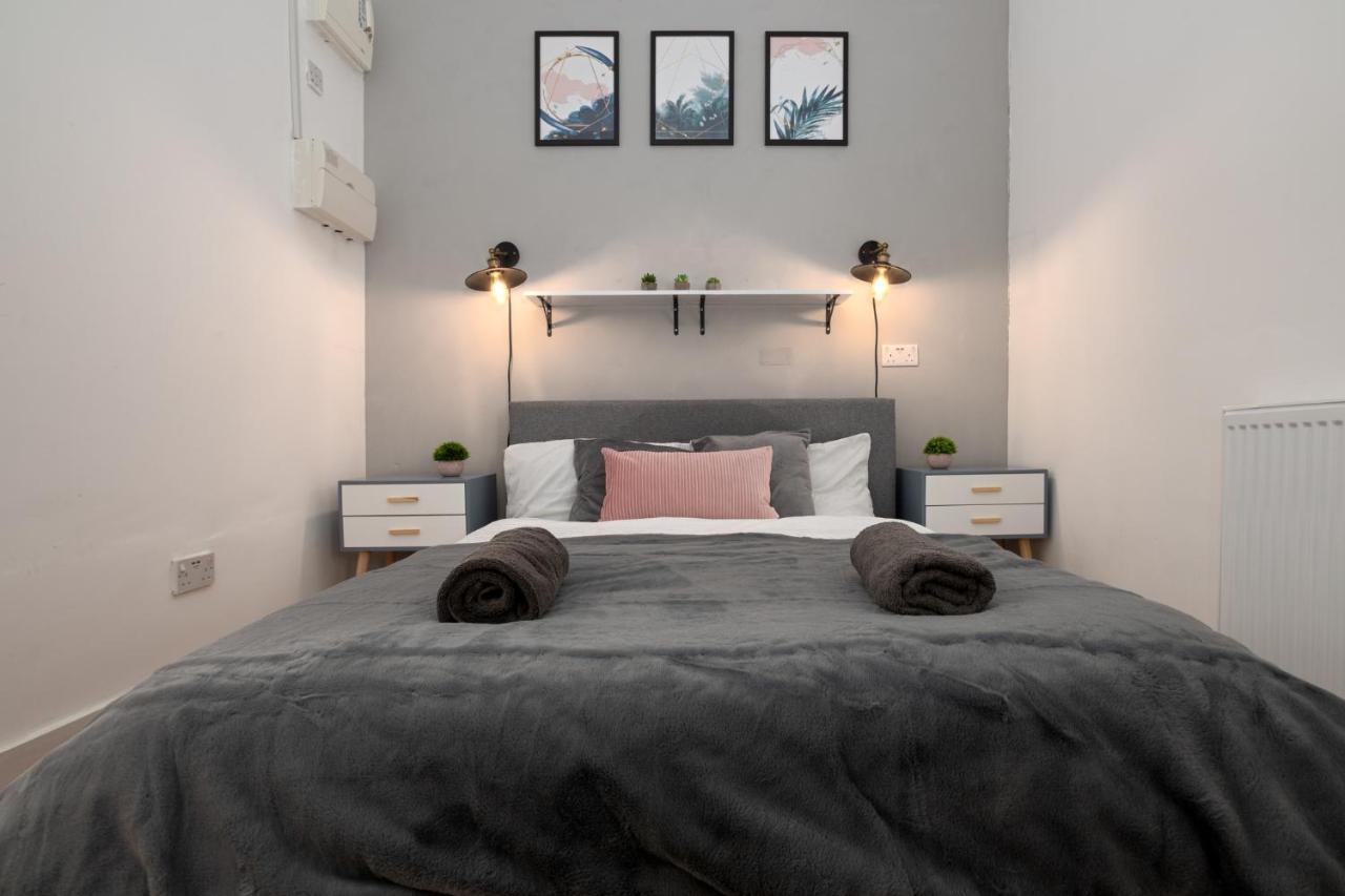 Apartment Fabulous Riverside In Putney London