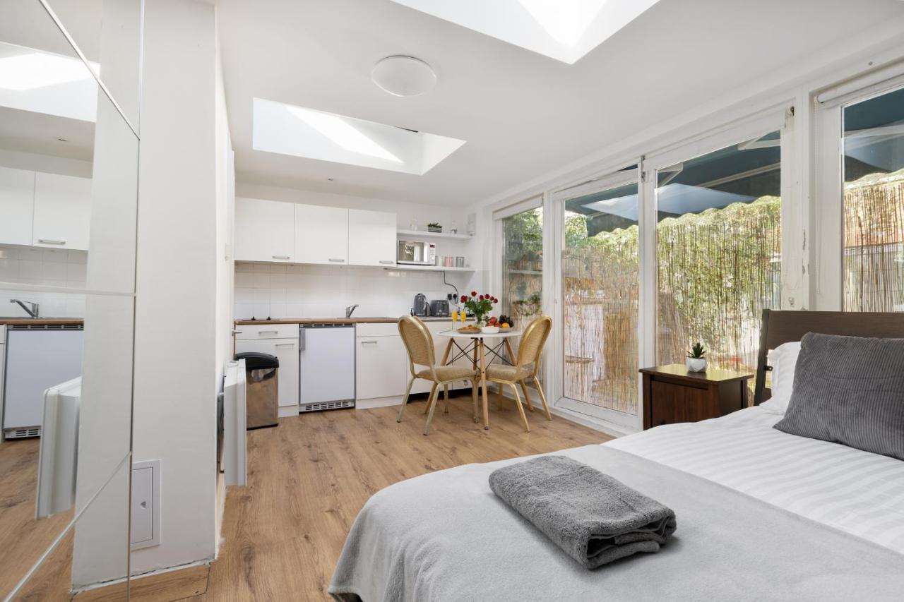 Fabulous Riverside In Putney Apartment *
