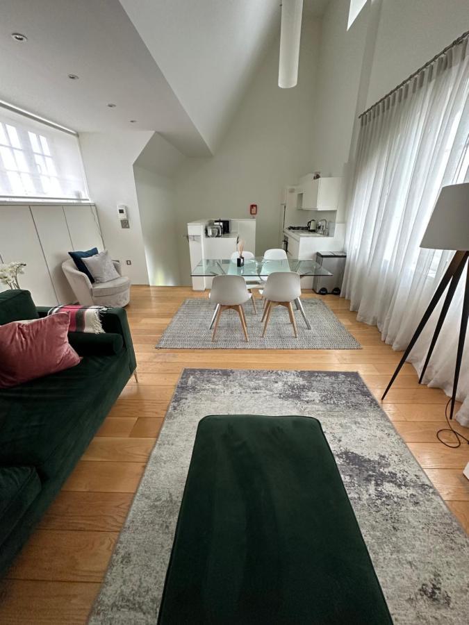 Flat In Piccadilly Apartment *