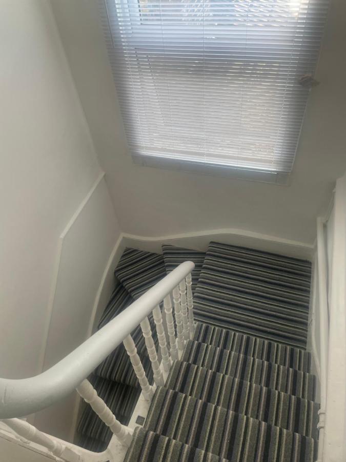 Spacious Loft Space With Private En-suite Bathroom Habitación en casa particular Londres