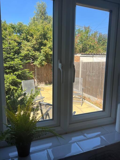 Entire 5 Bedroom With Garden - Sleeps 9 Londres