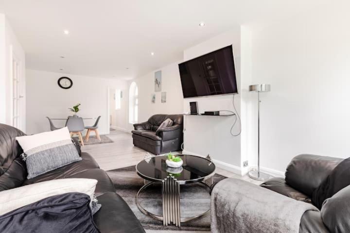 Lovely 3 Bedroom Flat In North Apartamento *