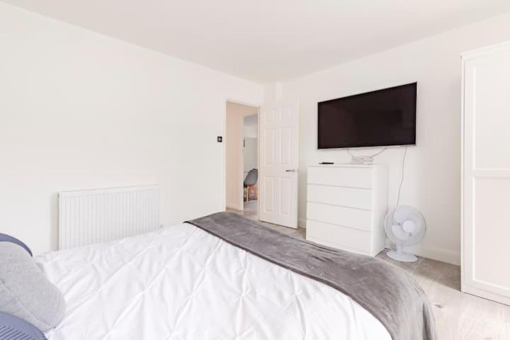 Apartamento Lovely 3 Bedroom Flat In North Londres