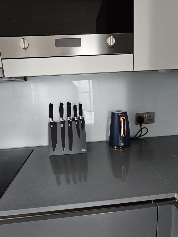 2 Bed Luxurious Canary Wharf Londres