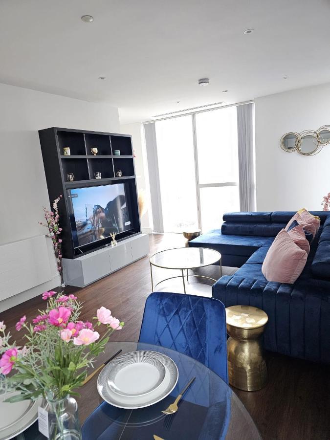 2 Bed Luxurious Canary Wharf Appartement