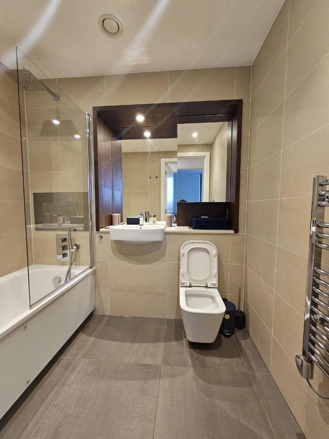 2 Bed Luxurious Canary Wharf Appartement Londres