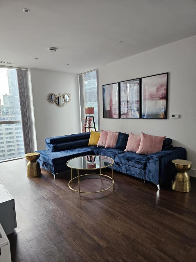 2 Bed Luxurious Canary Wharf Appartement *