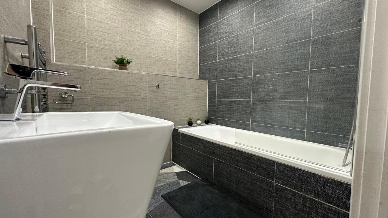 1 Bedroom Flat In Elephant And Castle Zone 1 Appartement Londres