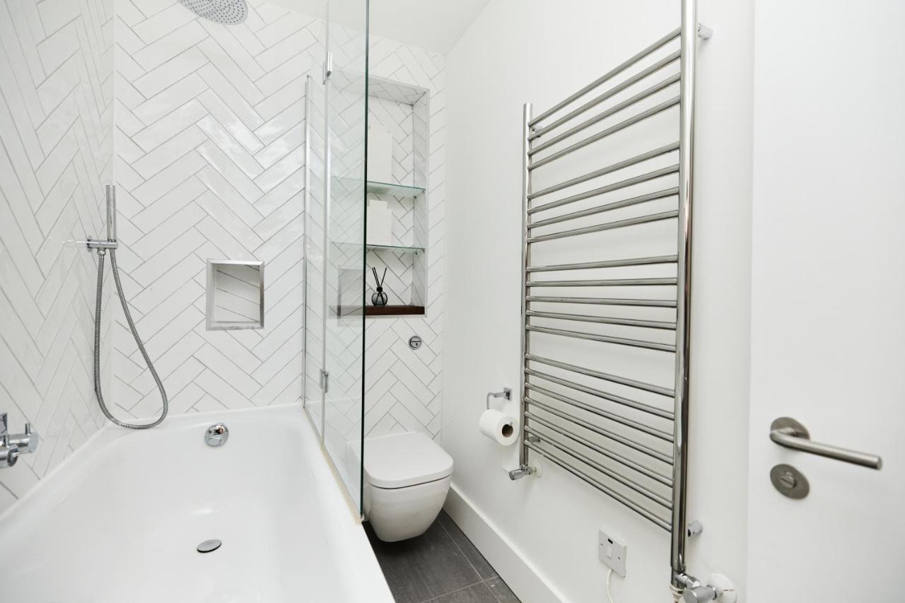 Apartment The Ravenscourt Park Escape - Bright 2bdr Flat *