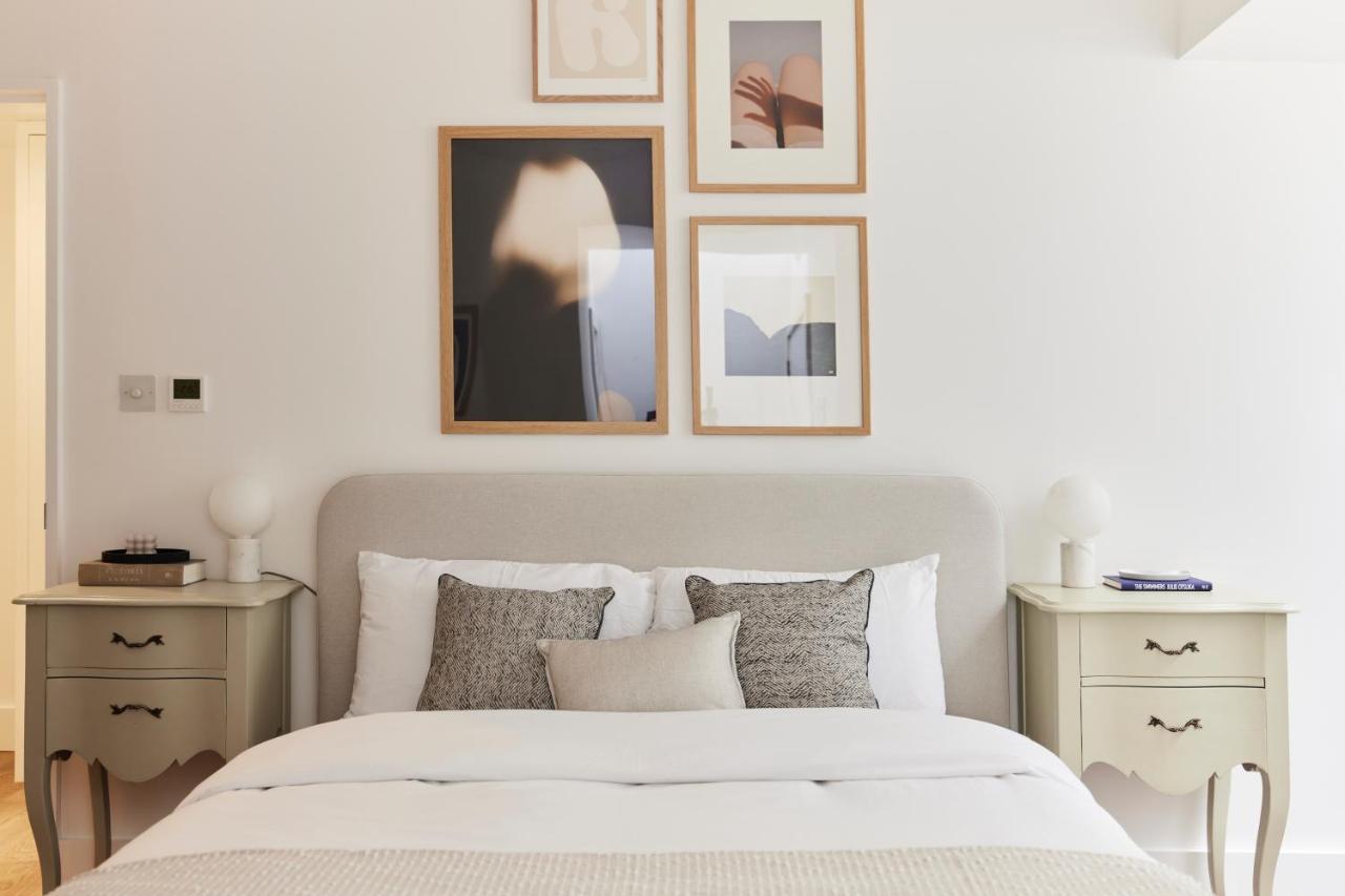 The Ravenscourt Park Escape - Bright 2bdr Flat London