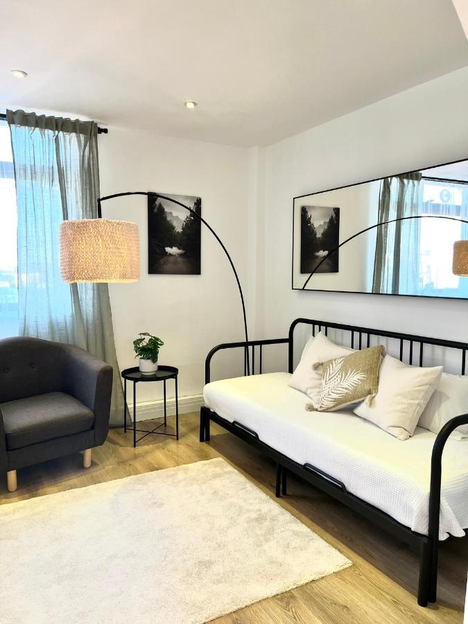 Apartment Bright & Spacious 1 Bed Steps From Hyde Park London