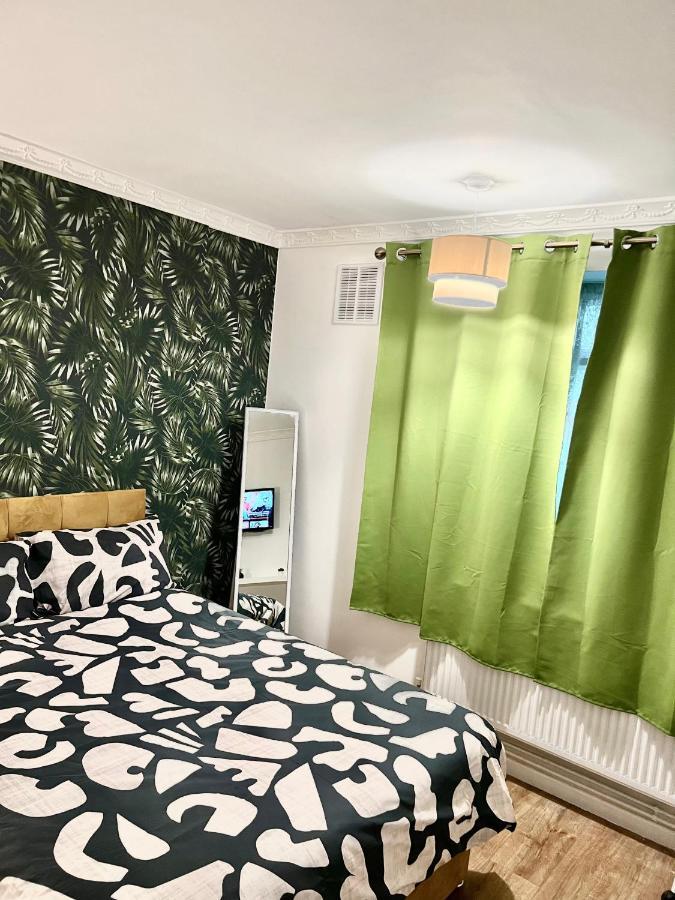 Private Double In The Center Of Londres