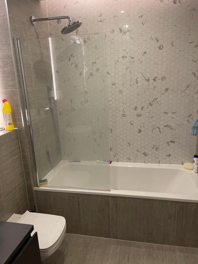 Lovely Bright, Modern 1-bed Appartement *