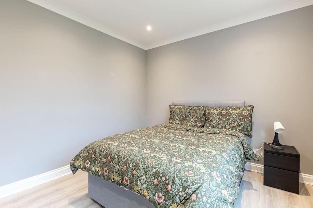 Cozy 3-bedroom Flat In Willesden Londres