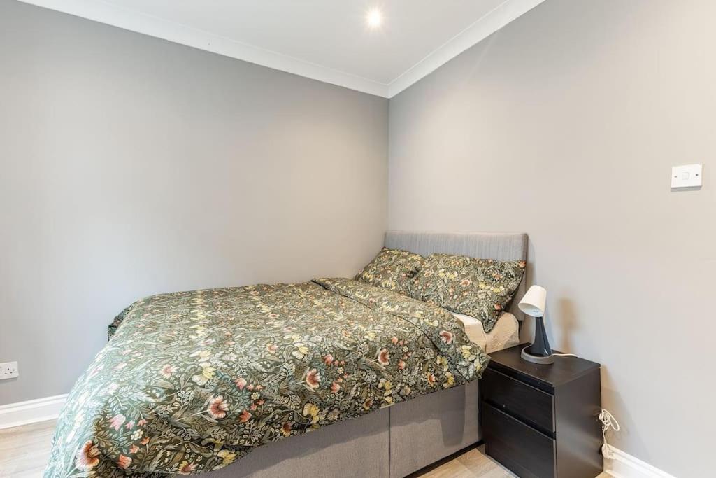 Apartamento Cozy 3-bedroom Flat In Willesden *