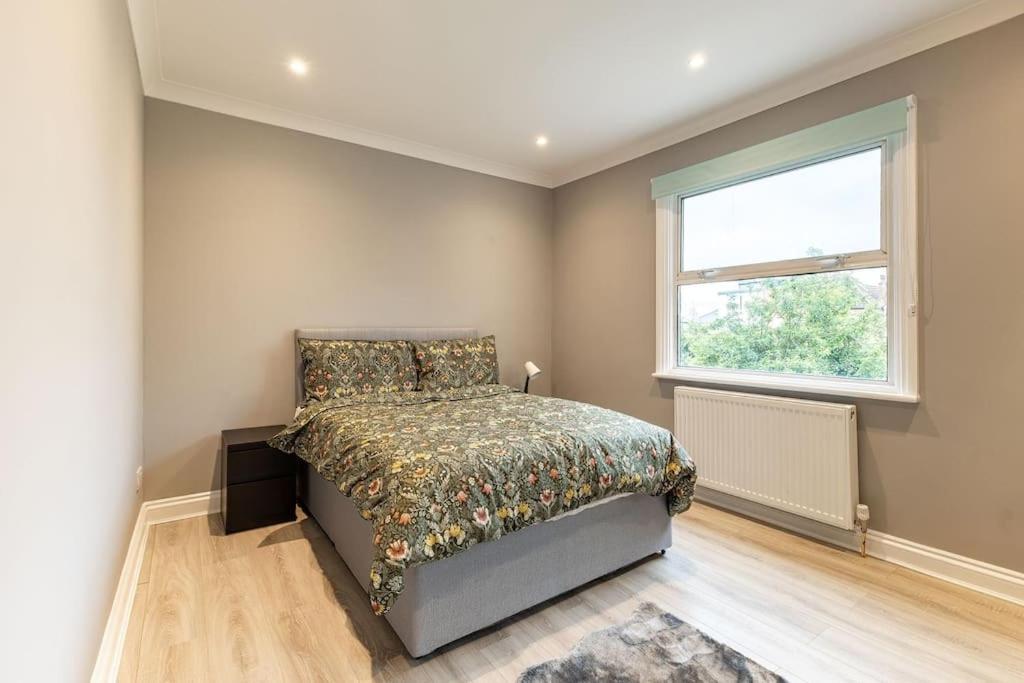 Apartamento Cozy 3-bedroom Flat In Willesden *