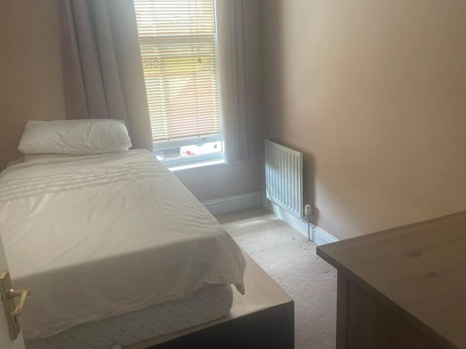 Sw19 2 Bed 2 Bath Private Flat Apartamento