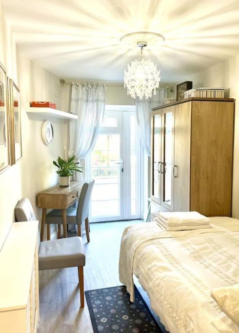 Cozy+elegant Studio@ West Apartamento
